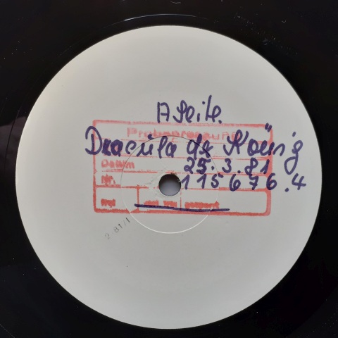 Muster-LP: Dracula, K�nig der Vampire, Seite A