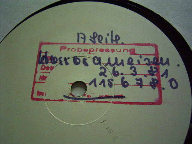 Muster-LP: Der Angriff der Horrorameisen, Seite A