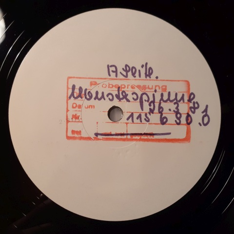 Muster-LP: Im Bann der Monsterspinne, Seite A