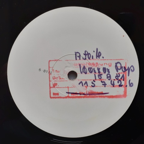 Muster-LP: Horror Pop Sounds, Seite A