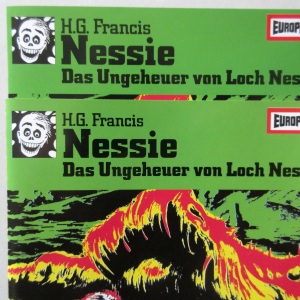 Nessie - Das Ungeheuer von Loch Ness / CD-Booklet - unten: Folge 15, oben: Folge 16